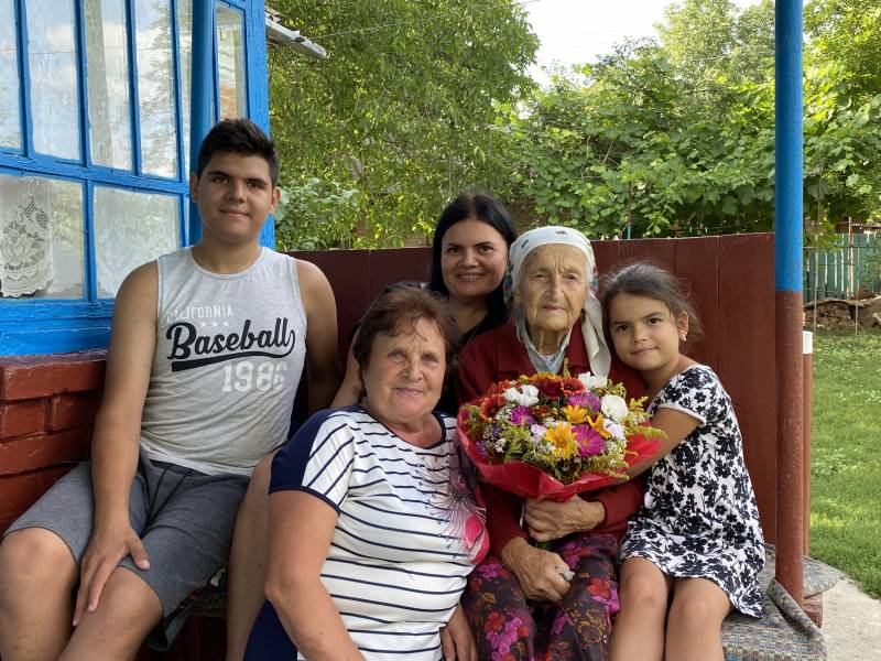 Довгожительку громади привітали з ювілеєм!