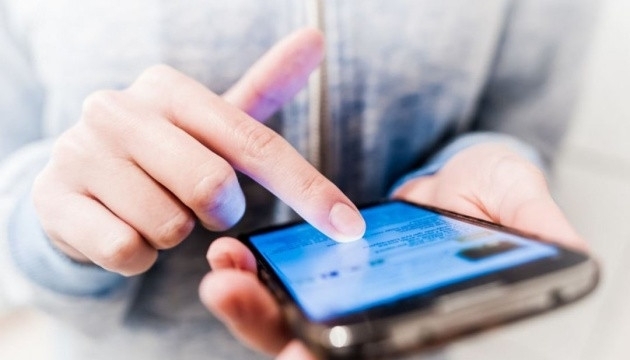 Міністерство цифрової трансформації розпочинає бета-тестування документів англійською в Дії та послуги шерингу авто.