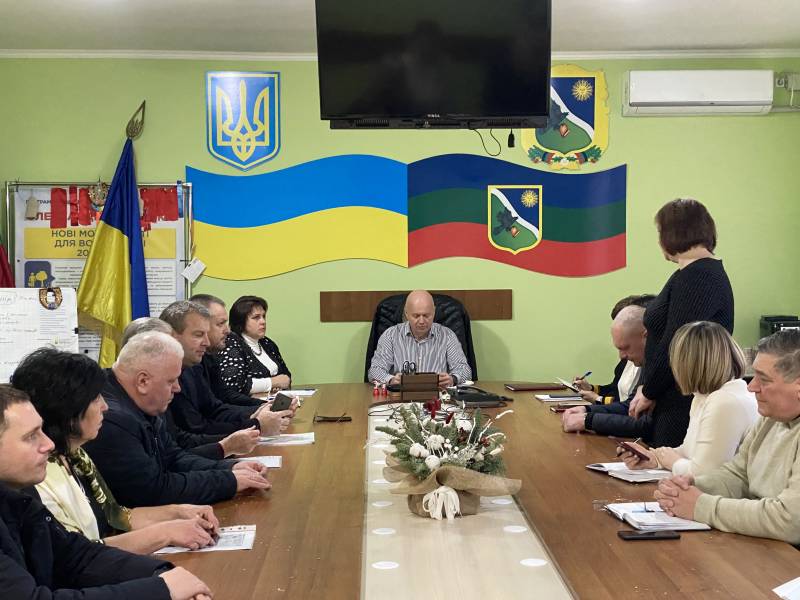 Відбулася щотижнева апаратна нарада. 2023 рік розпочато.