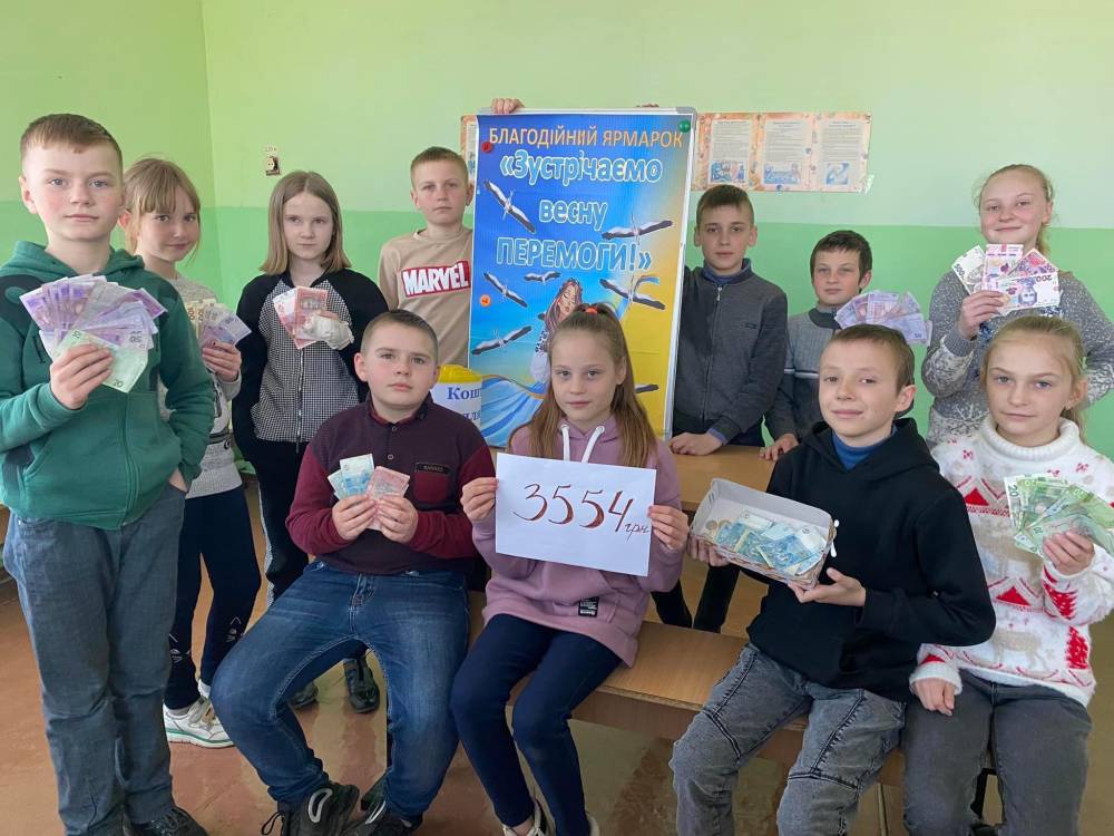 Благодійний ярмарок у Побережнянській філії!