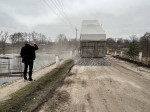 В громаді проводяться ремонтні роботи доріг.