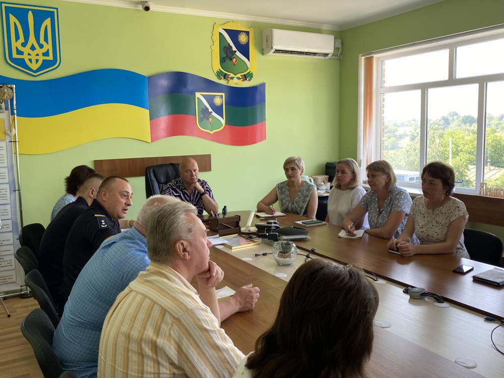 У СЕЛИЩНІЙ РАДІ ВІДБУВСЯ ІНСТРУКТАЖ З ПРАВИЛ ПОЖЕЖНОЇ БЕЗПЕКИ ТА ЦИВІЛЬНОГО ЗАХИСТУ