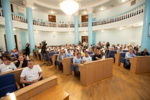 Депутати Вінницької обласної Ради доручили обласній військовій адміністрації збільшити фінансування оборони та підтримки ЗСУ