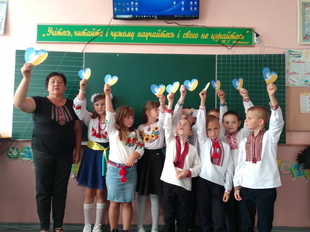 Перший дзвоник у КЗ “Оленівський ліцей”