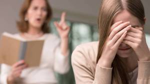 Підлітки з 14 років можуть самостійно звернутися до юристів по допомогу щодо скасування свого усиновлення