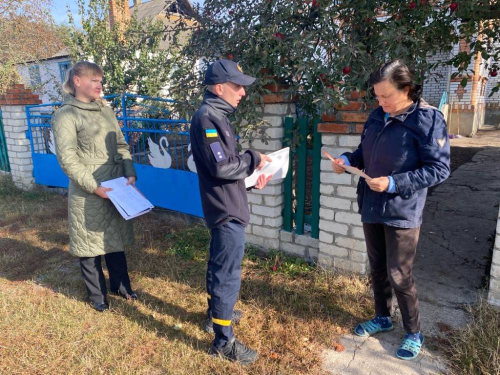 працівниками ДСНС було проведено пожежно-профілактичне відпрацювання с. Кордишівка, с. Побережне, с. Степанівка, с. Воловодівка, с. Обідне Вороновицької ТГ.
